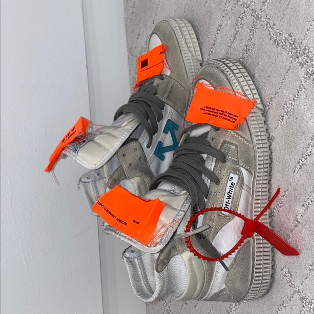 Off-white authentic sneakers